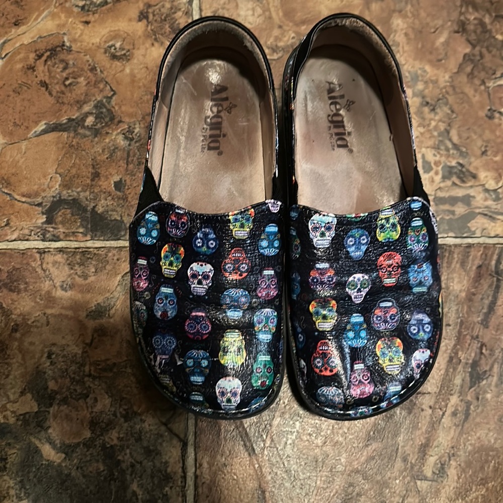 Algeria DEB-484 Sugar Skull Slip on Casual Shoe